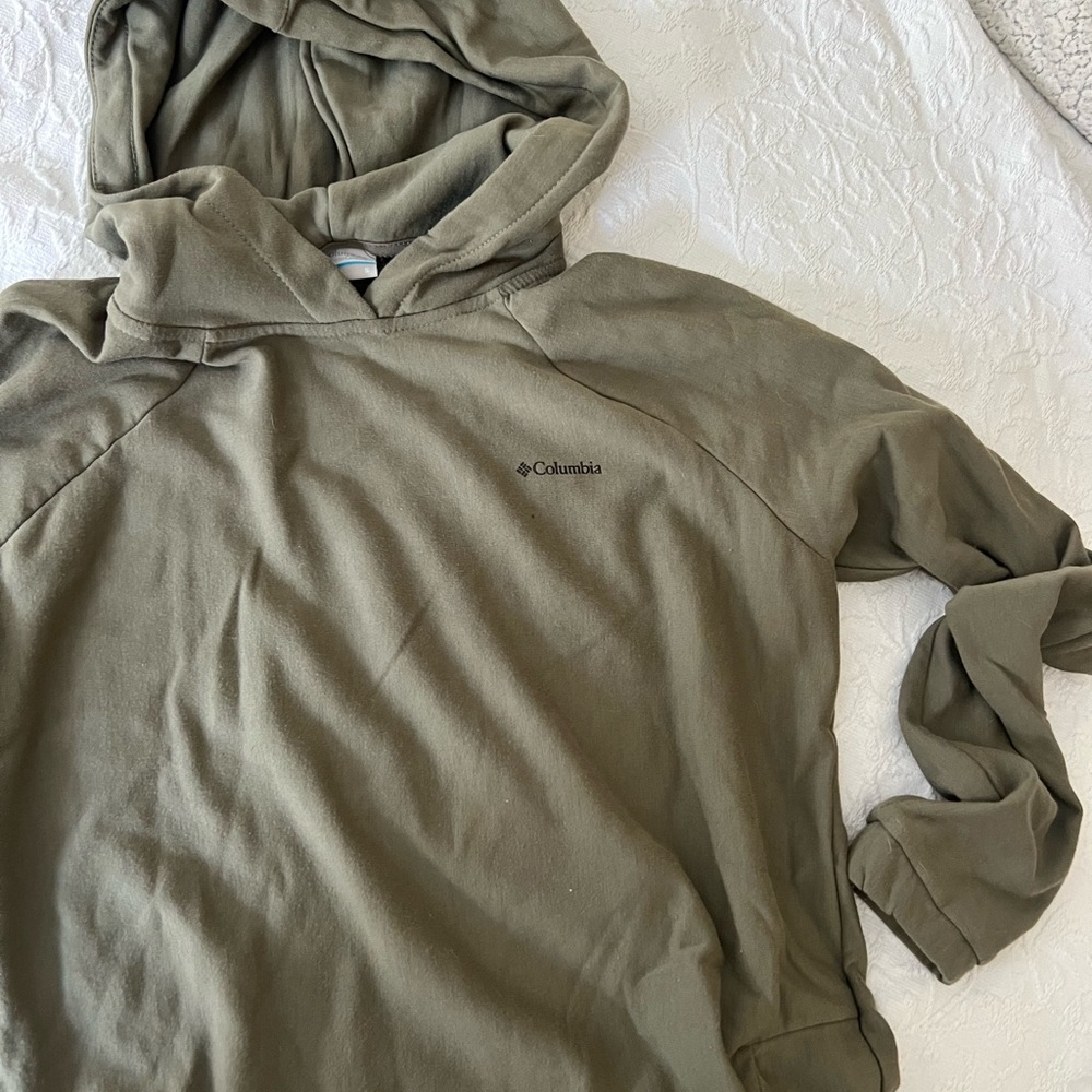 Columbia Men's Green Hoodie Shirt